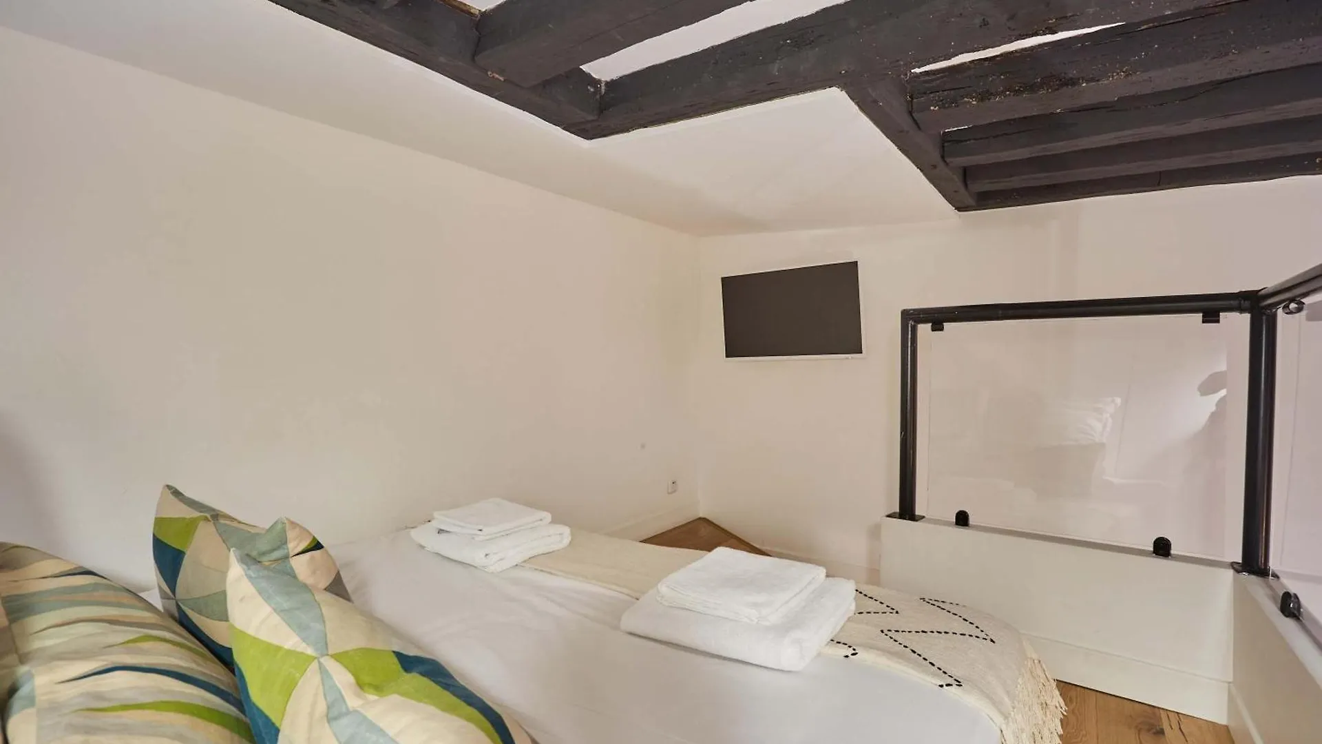 Superb Apartement Center Of Paris Le Marais Apartment